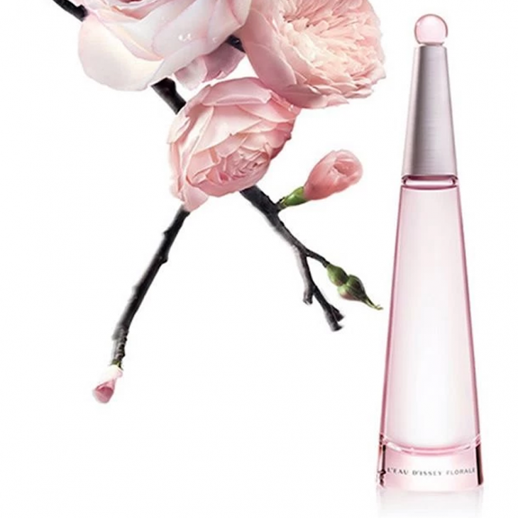 Issey Miyake L'Eau D'Issey Solar Violet Eau de Toilette Intense Femei 50ml Parfum