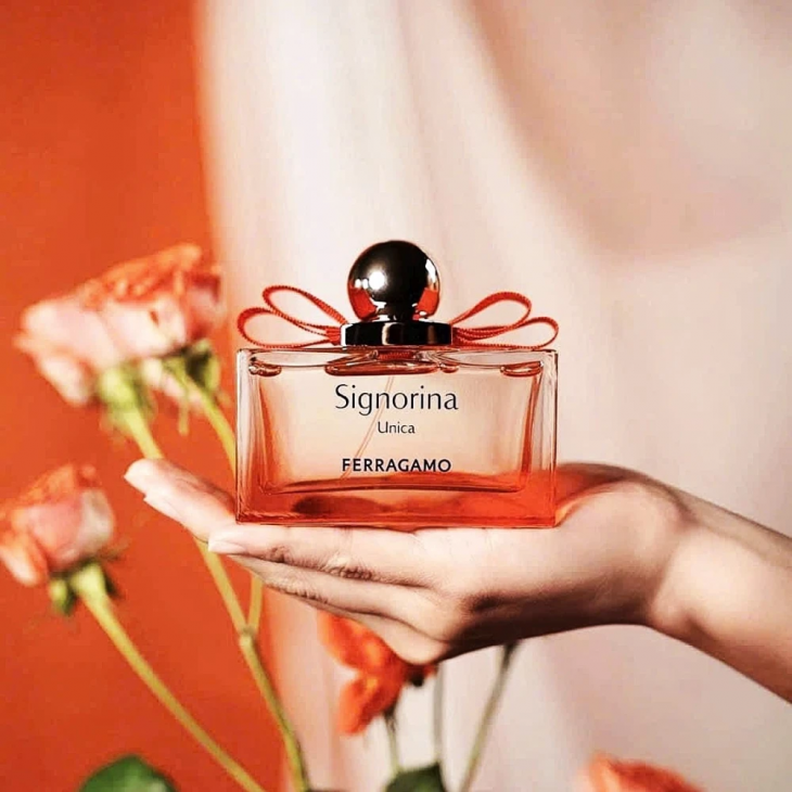 Salvatore Ferragamo Signorina Unica Apă de Parfum Femei 100ml Parfum